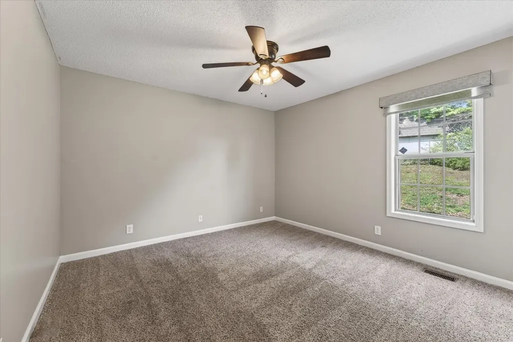 431 Cyprus Court Clarksville TN 37040