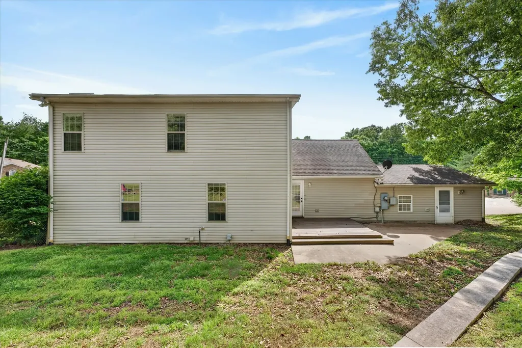 431 Cyprus Court Clarksville TN 37040