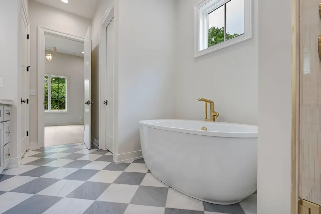 2915 Vaulx Lane Nashville TN 37204