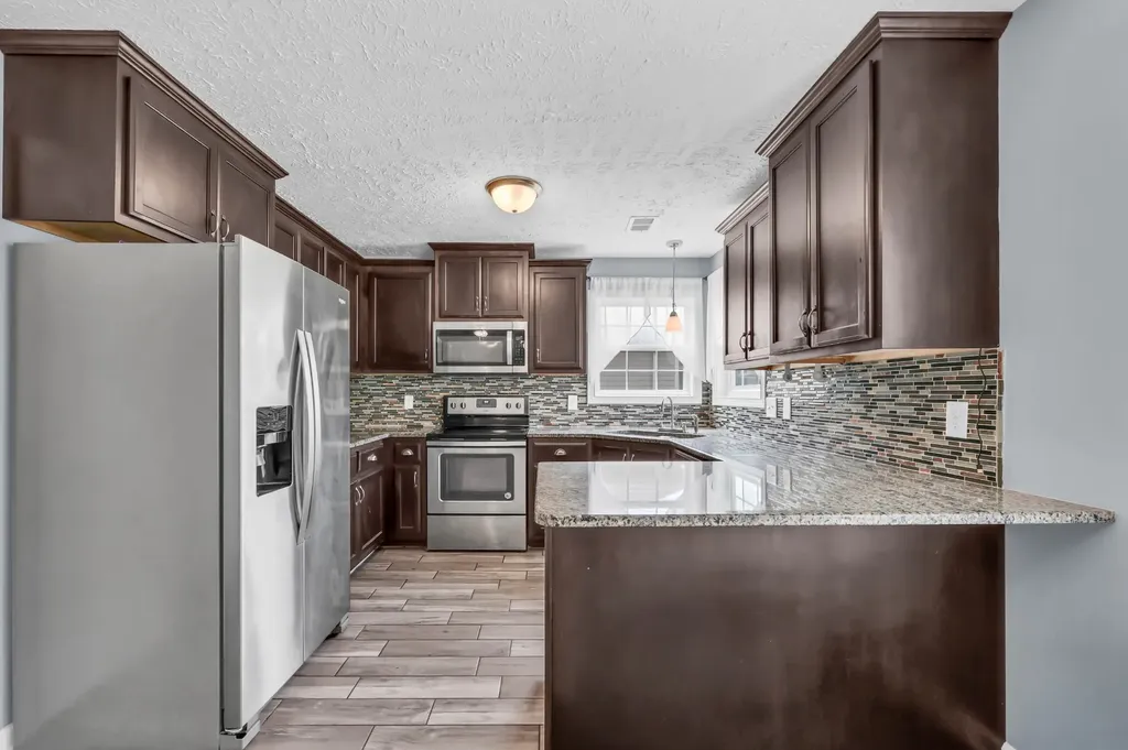 1391 Freedom Drive Clarksville TN 37042