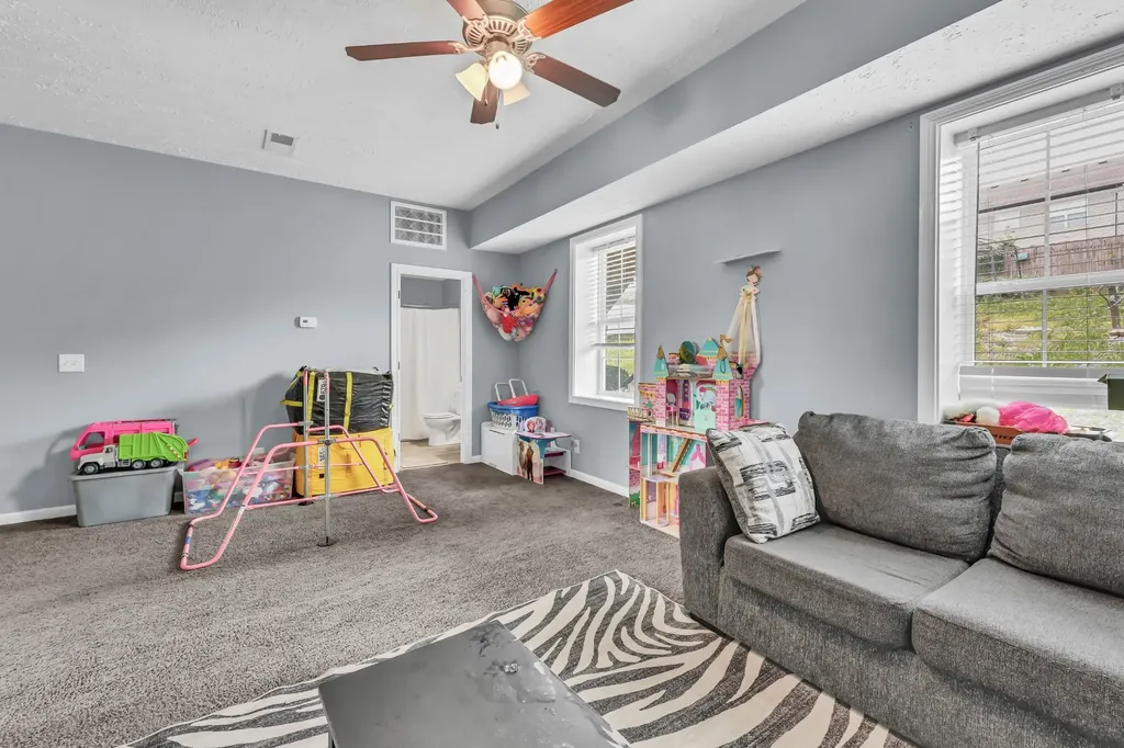 1391 Freedom Drive Clarksville TN 37042