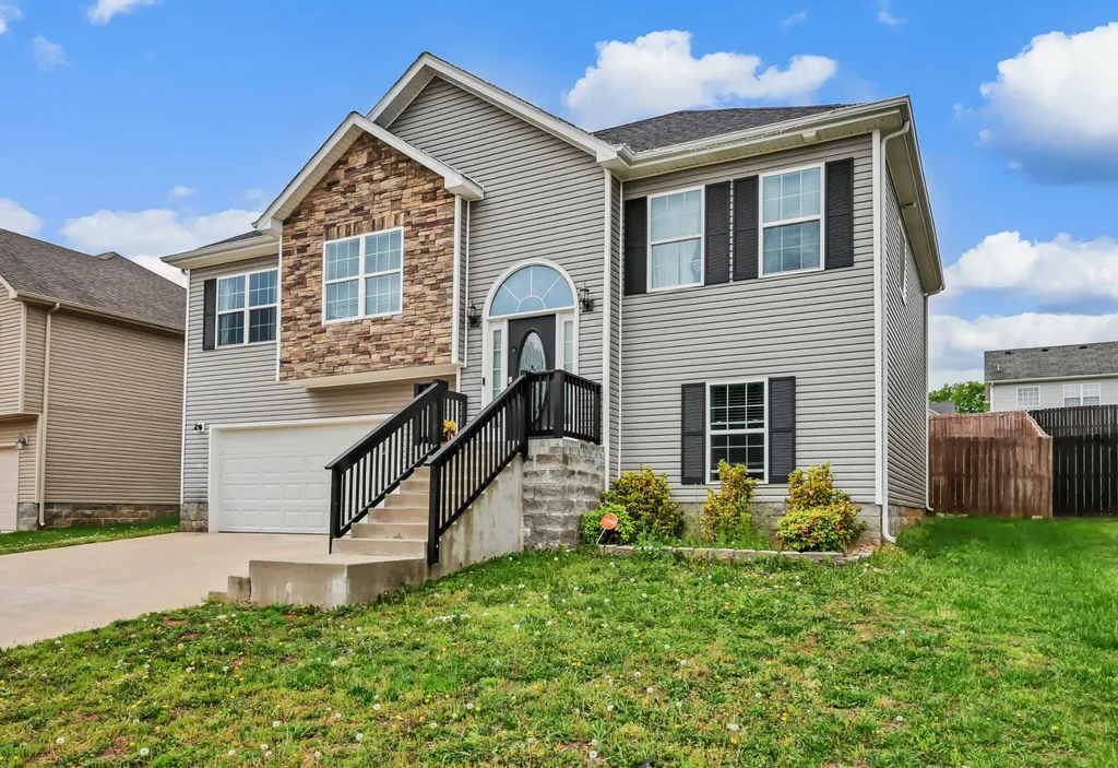 1391 Freedom Drive Clarksville TN 37042