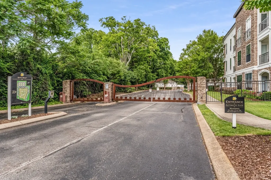 2600 Hillsboro Pike Nashville TN 37212