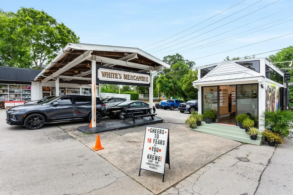 2600 Hillsboro Pike Nashville TN 37212