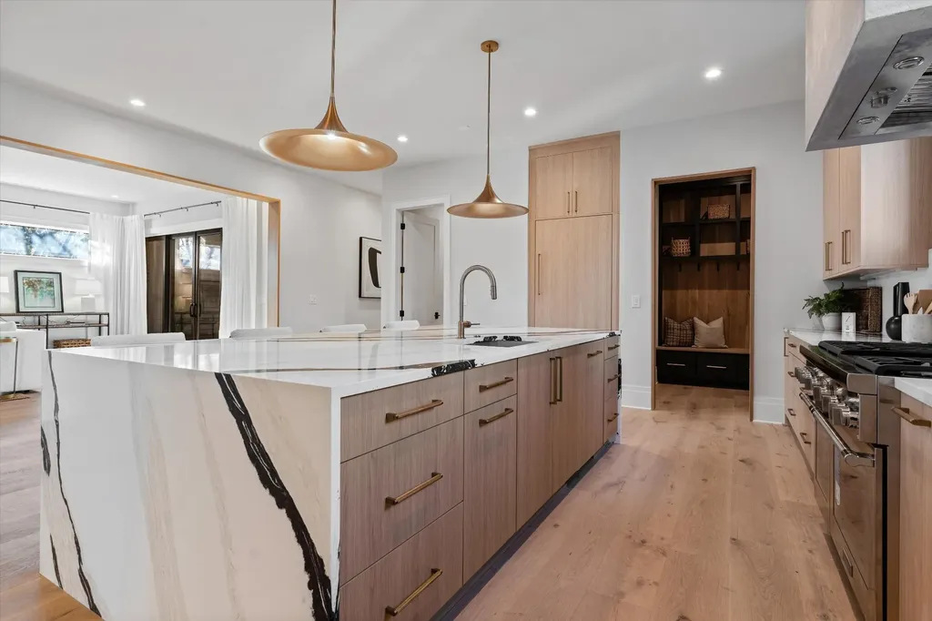 822 Sutton Hill Road Nashville TN 37204