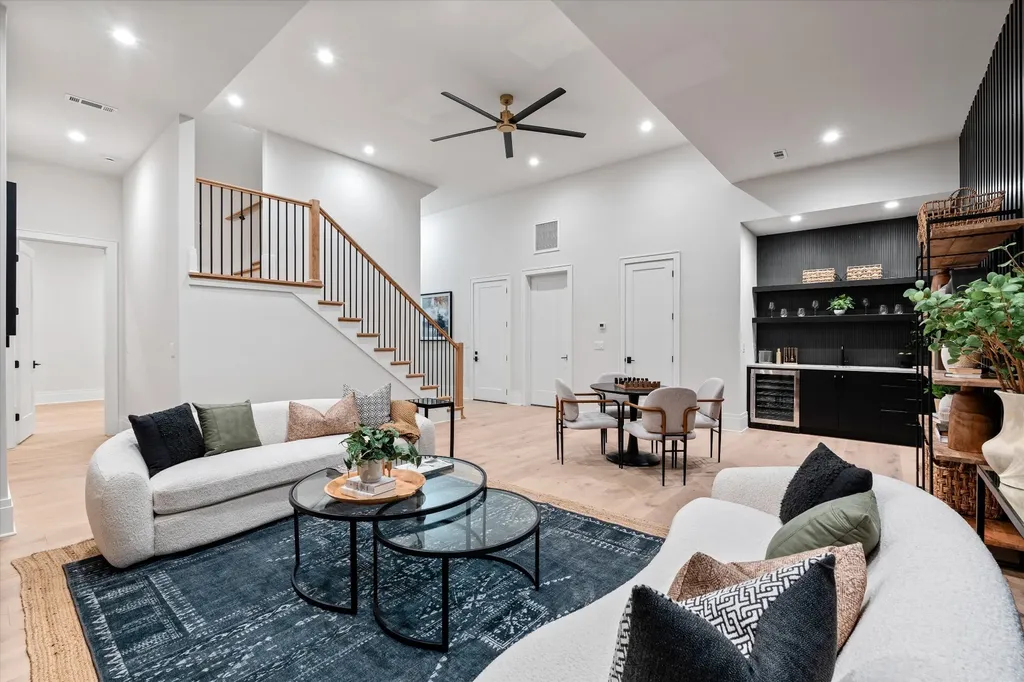 822 Sutton Hill Road Nashville TN 37204