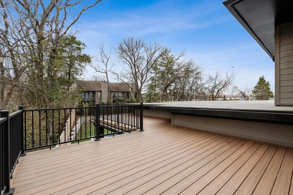 822 Sutton Hill Road Nashville TN 37204