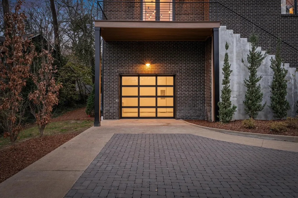 822 Sutton Hill Road Nashville TN 37204