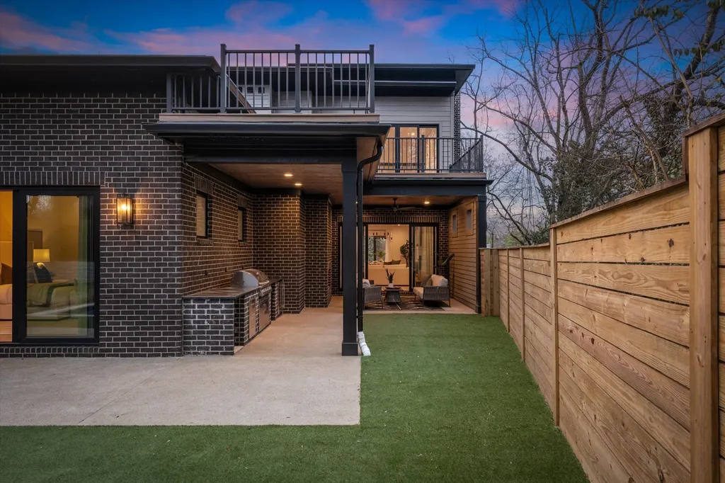 822 Sutton Hill Road Nashville TN 37204