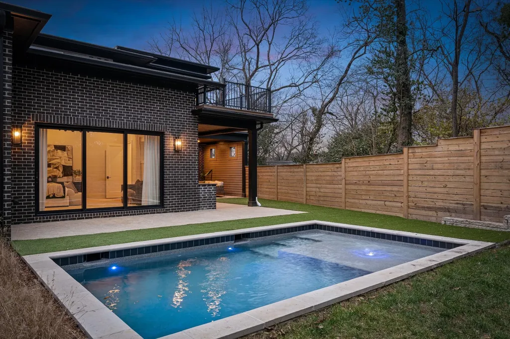822 Sutton Hill Road Nashville TN 37204