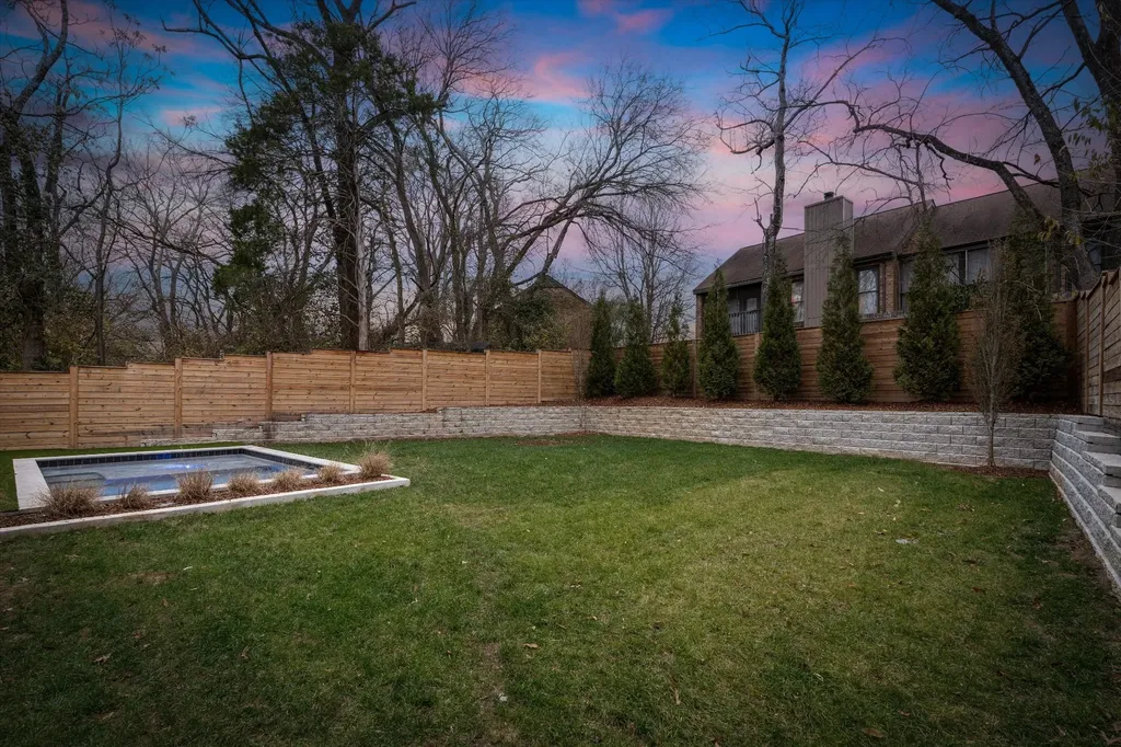 822 Sutton Hill Road Nashville TN 37204