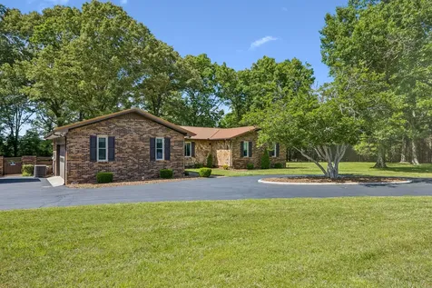 755 Utsi Road Estill Springs TN 37330
