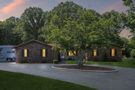 755 Utsi Road Estill Springs TN 37330