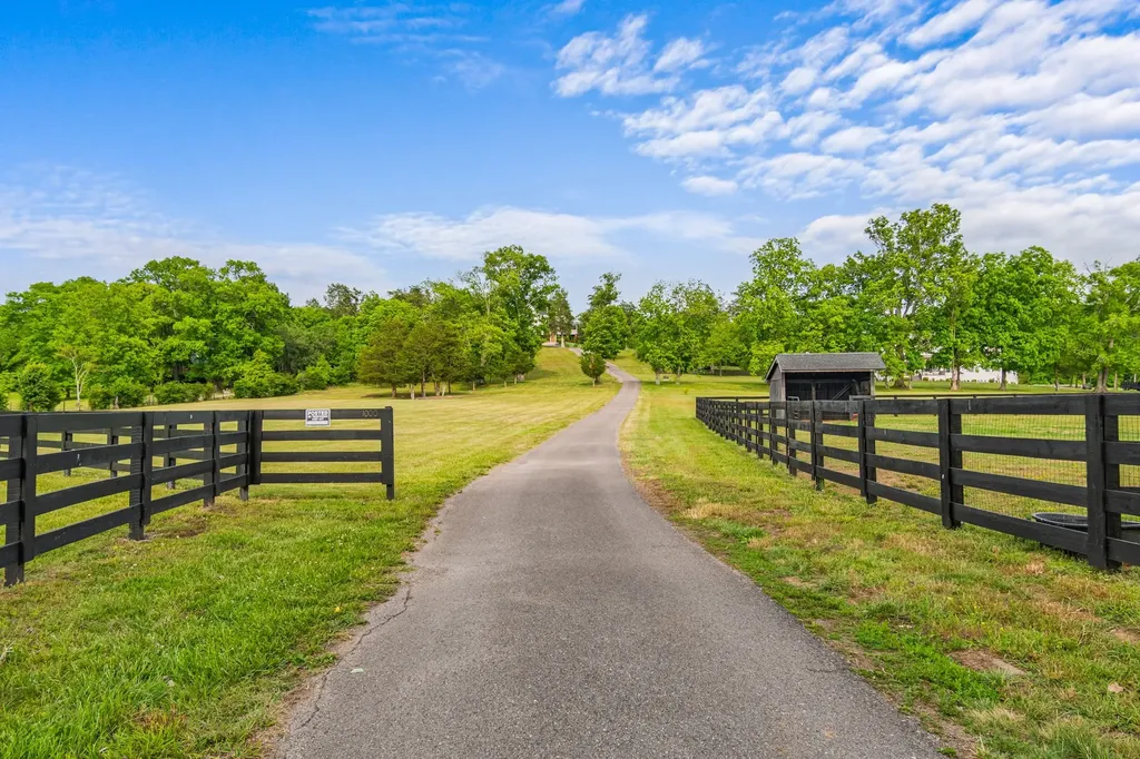 1000 Garner Hall Lane Franklin TN 37064