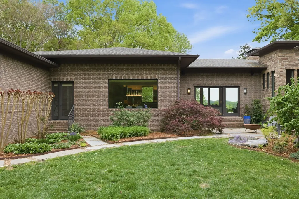 1249 Saddle Springs Drive Thompsons Station TN 37179