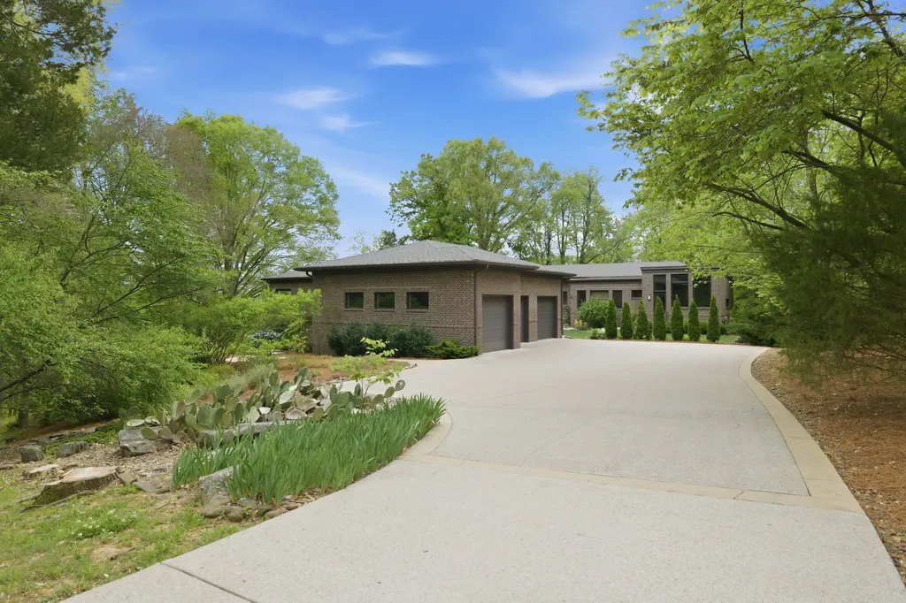 1249 Saddle Springs Drive Thompsons Station TN 37179