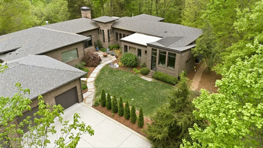 1249 Saddle Springs Drive Thompsons Station TN 37179