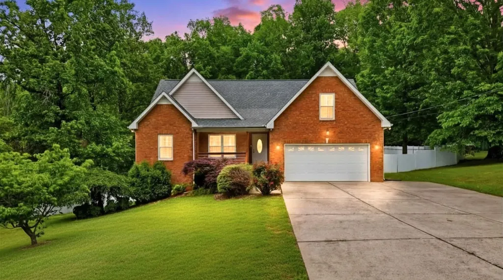 206 Eastwood Drive Dickson TN 37055