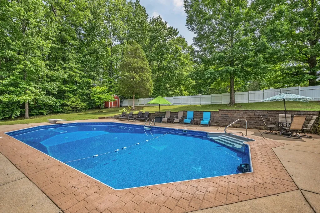206 Eastwood Drive Dickson TN 37055