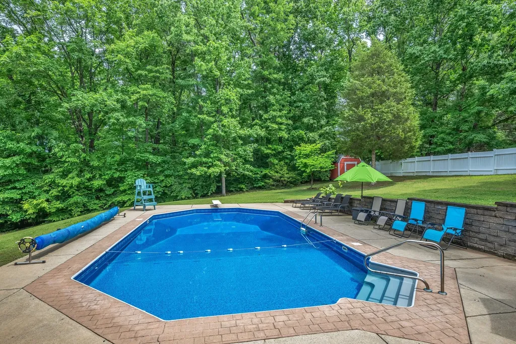 206 Eastwood Drive Dickson TN 37055