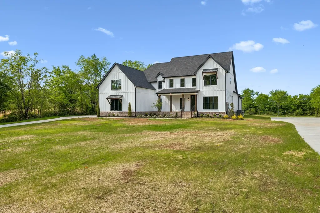 2428 River Road Murfreesboro TN 37129