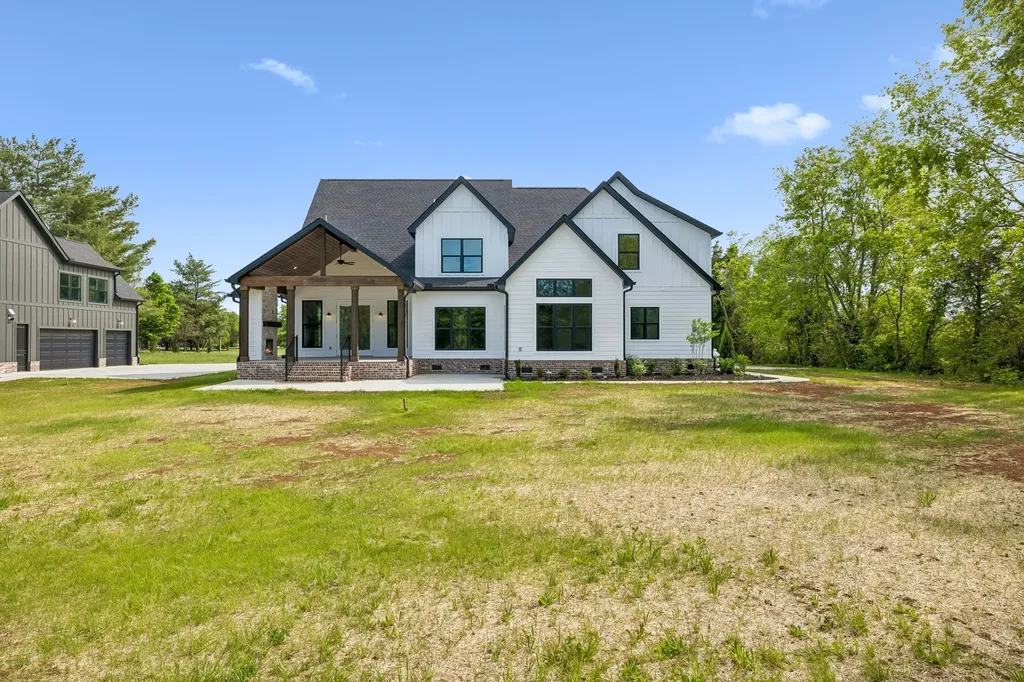 2428 River Road Murfreesboro TN 37129