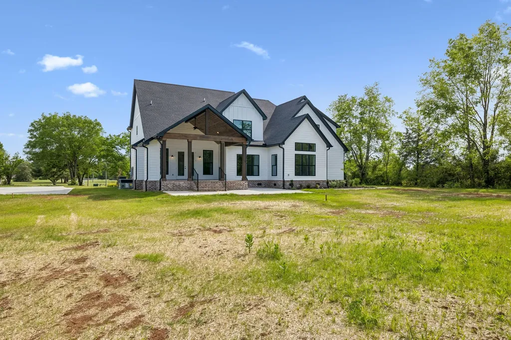 2428 River Road Murfreesboro TN 37129
