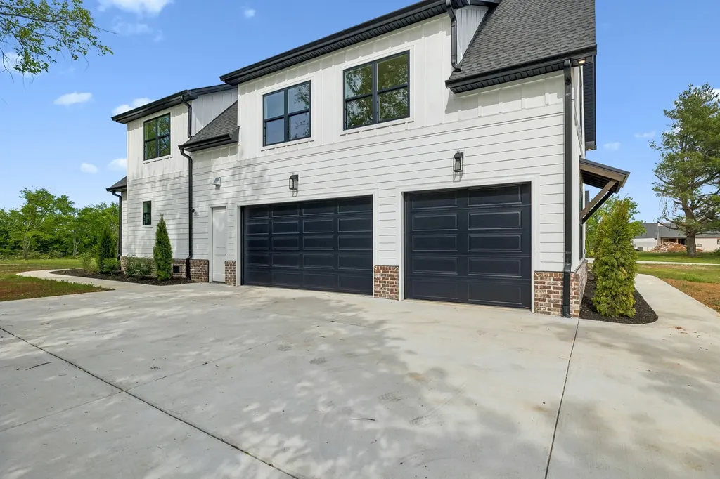 2428 River Road Murfreesboro TN 37129