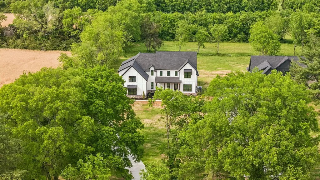2428 River Road Murfreesboro TN 37129