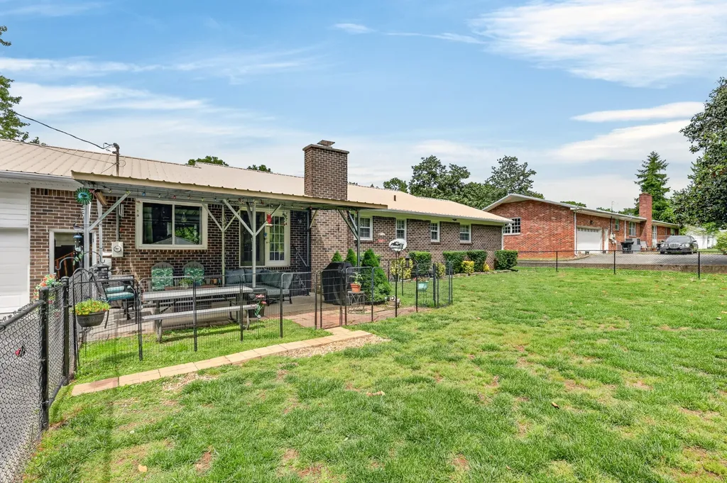 1107 Wilson Avenue Tullahoma TN 37388