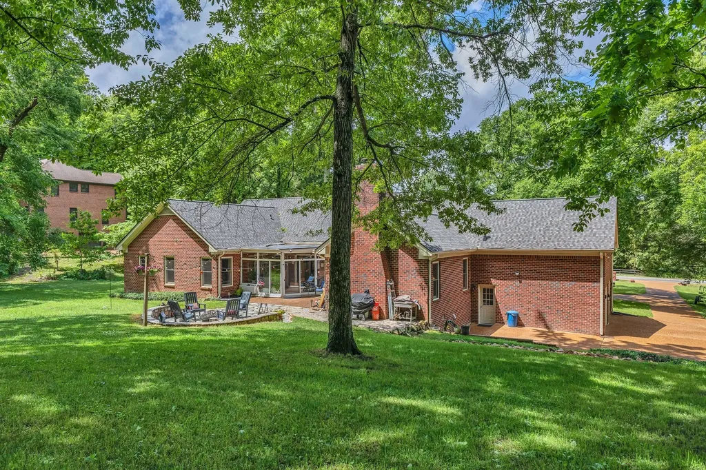 5087 Saddleview Drive Franklin TN 37067