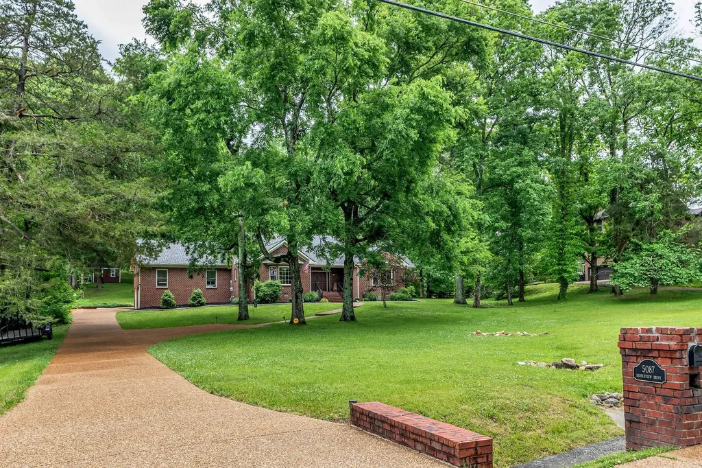 5087 Saddleview Drive Franklin TN 37067