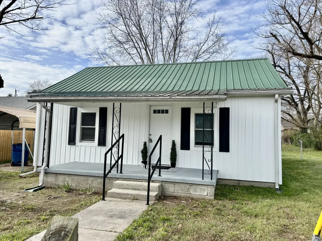 612 Maple Street Manchester TN 37355