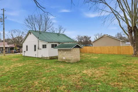 612 Maple Street Manchester TN 37355