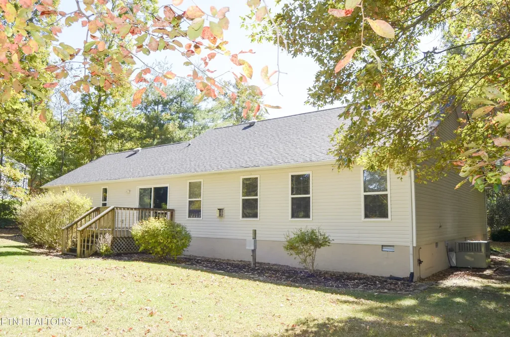 329 Hilltop Drive Crossville TN 38555