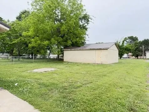 102 Hodges St, N Cowan TN 37318