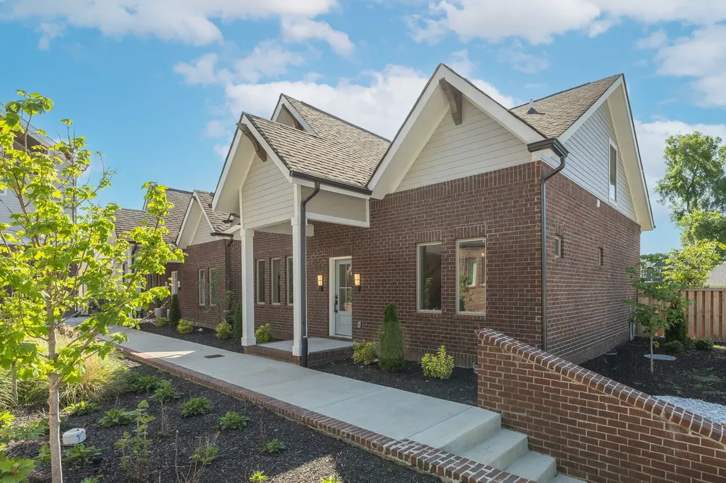 1711 5th Ave, N Nashville TN 37208