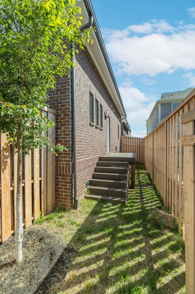 1711 5th Ave, N Nashville TN 37208