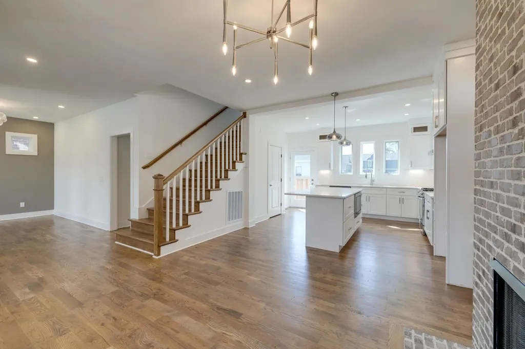 1711 5th Ave, N Nashville TN 37208
