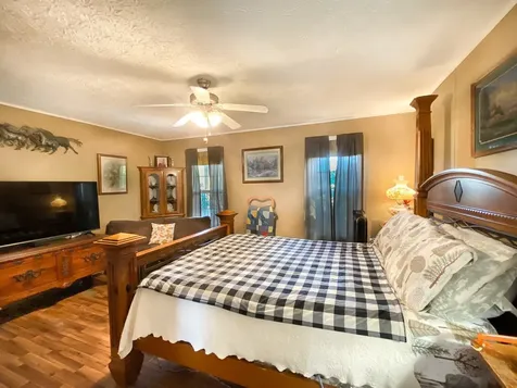 1260 Toy Denny Road Bradyville TN 37026