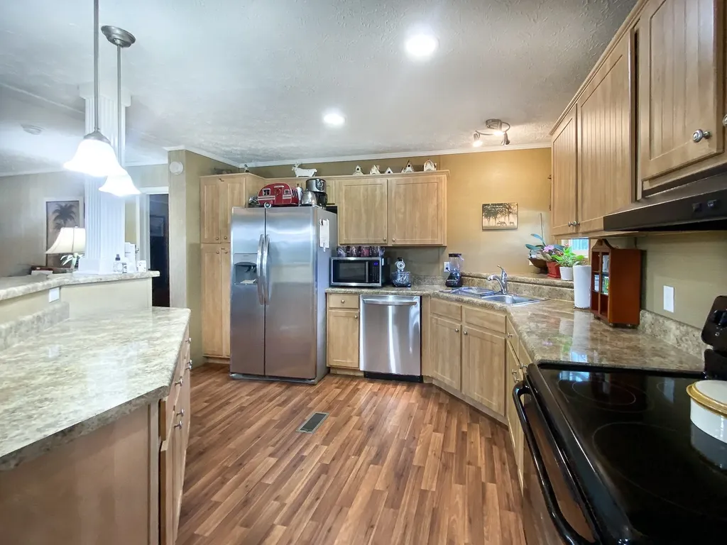 1260 Toy Denny Road Bradyville TN 37026