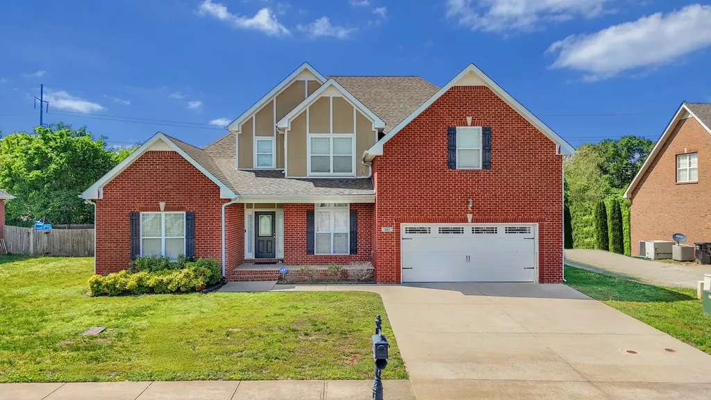 995 Terraceside Circle Clarksville TN 37040