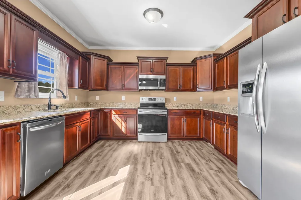 995 Terraceside Circle Clarksville TN 37040