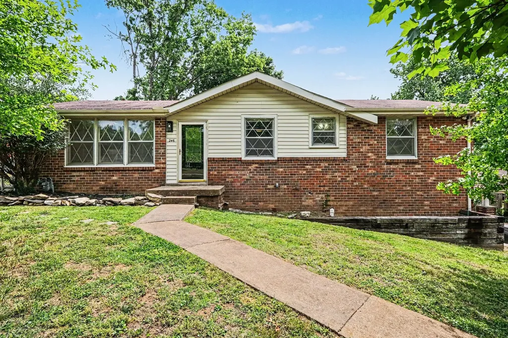 246 Sterling Road Hendersonville TN 37075