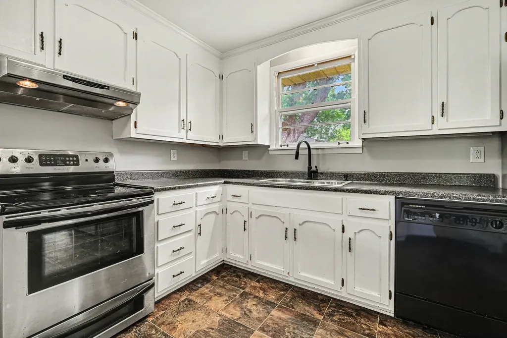 246 Sterling Road Hendersonville TN 37075