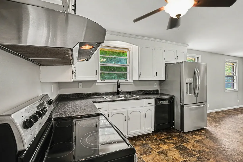 246 Sterling Road Hendersonville TN 37075