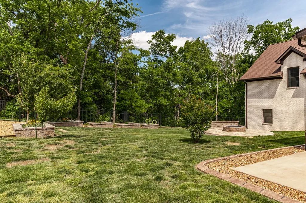 1020 Morchella Private Way Hendersonville TN 37075