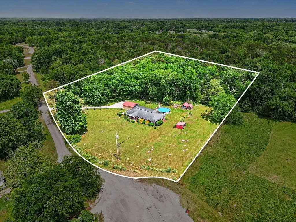 1149 Miller Road Lewisburg TN 37091