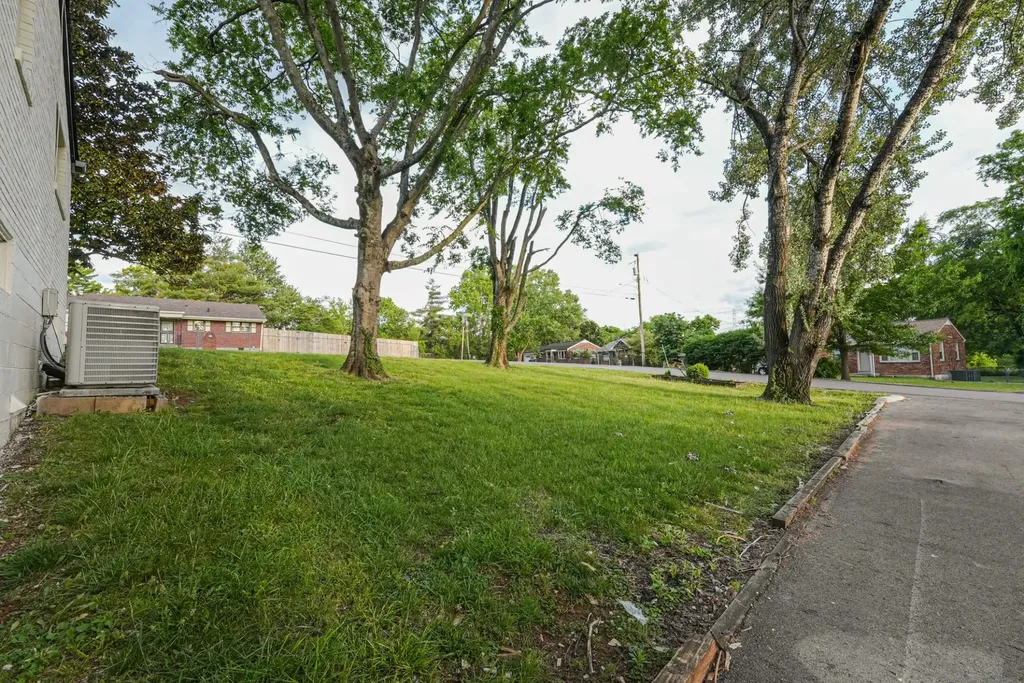 126 Donelsonwood Drive Nashville TN 37214