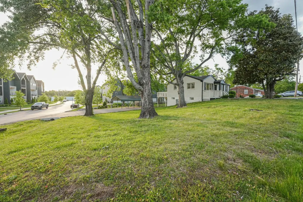 126 Donelsonwood Drive Nashville TN 37214